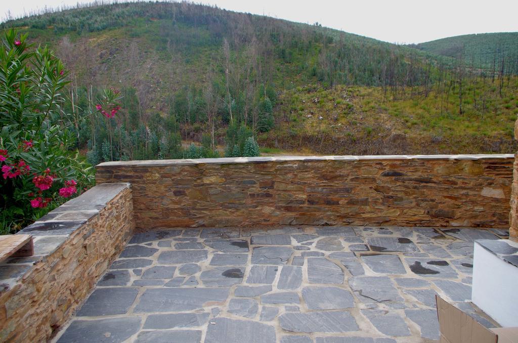 Гостьовий будинок Casas Do Sinhel Cha de Alvares Екстер'єр фото